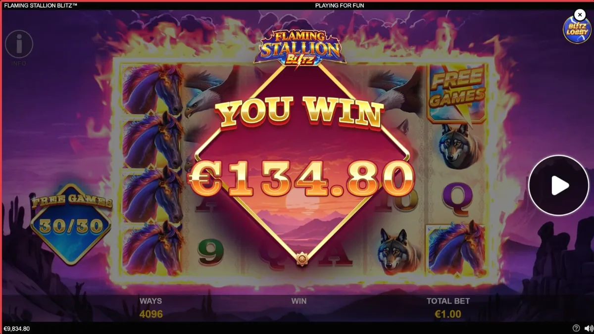 Tampilan visual slot Flaming Stallion Blitz dengan latar belakang gurun yang membara